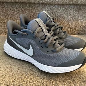 Boys Nike sneakers size youth 4